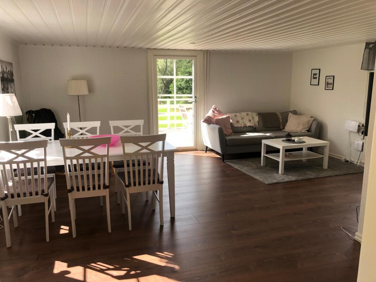 Mysig Lantlig Stuga, Nycklaroer Korsberga Extérieur photo