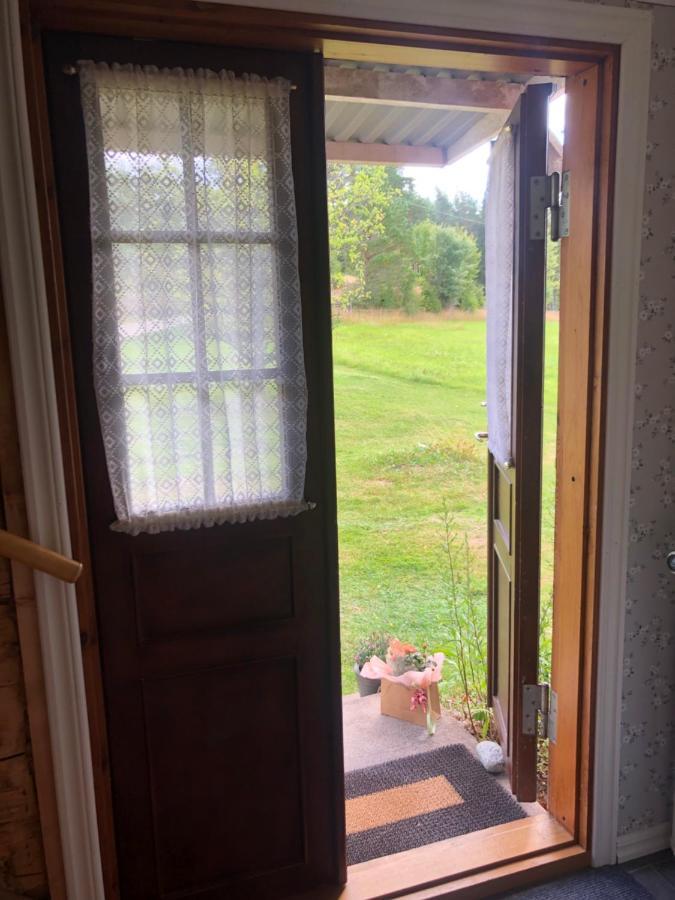 Mysig Lantlig Stuga, Nycklaroer Korsberga Extérieur photo